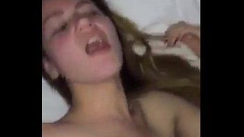 play El sexo corto toma a Diana de Galati