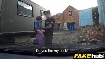 play Um policial fode uma garota no país que mexe super no pau