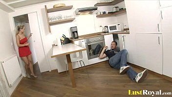 play undurchdringlich ist seit langem schwanger mit dem Mechaniker nach wildem Sex