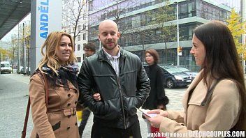 play Cuplu din capitala face sex in public pentru 1500 de dolari