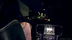 play Jane Wilde ia un penis mare negru într-o întâlnire intensă hardcore
