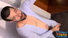 play Il grande cazzo di Mickey Waters dritti delinquente si masturba alla sborra esplosiva