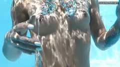 play Pornstar الهنغارية Zazie Skymm's XXX Water Adventure